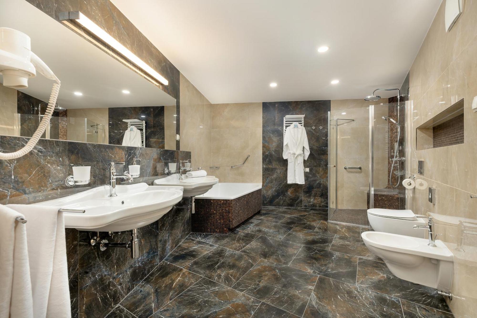 Juvena Hotel Wellness & Spa Adults Only Międzywodzie Exteriör bild