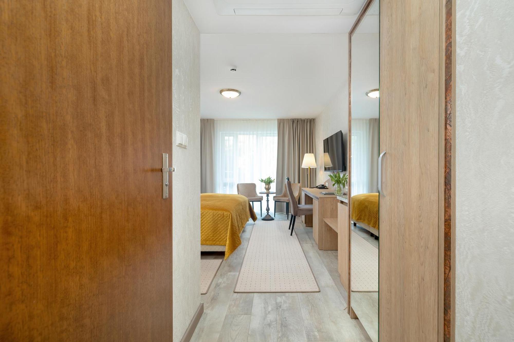 Juvena Hotel Wellness & Spa Adults Only Międzywodzie Exteriör bild